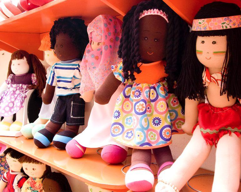 Preta Pretinha Bonecas